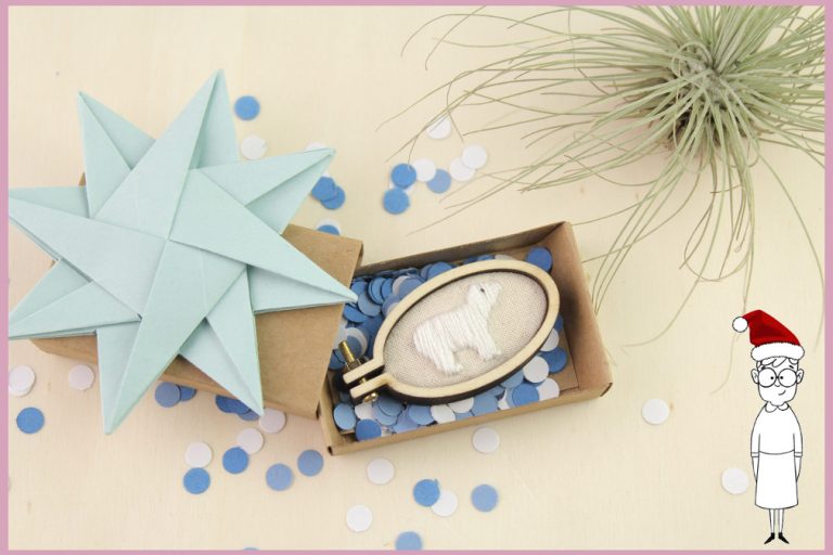 Kleine selbstgemachte Geschenkidee Ministickbild – Bastelanleitung von frau friemel Kleine selbstgemachte Geschenkidee Ministickbild - Bastelanleitung von frau friemel