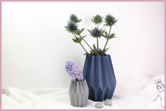 Kleine und grosse Vase aus Papier falten mit Plissee Kleine und grosse Vase aus Papier falten mit Plissee