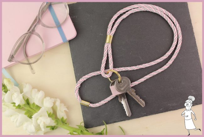 DIY-Anleitung – Schlüsselband selber machen DIY-Anleitung - Schlüsselband selber machen