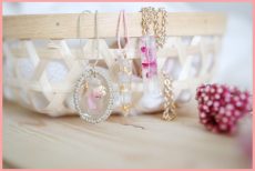 Kunstharz Schmuck selber machen